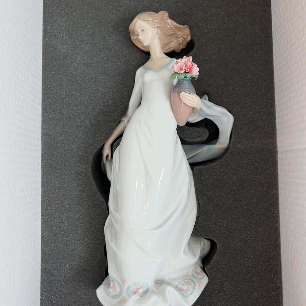 Lladro Reverie